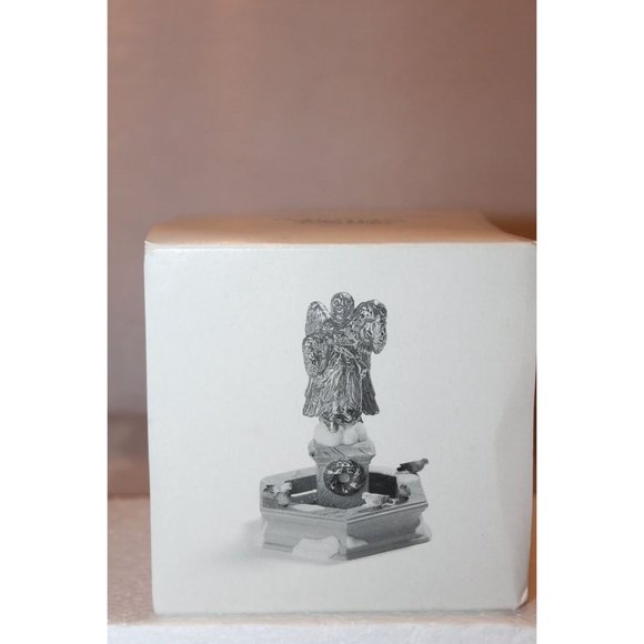 Dept 56 Heritage Village - Spirit of the Season - Picture 5 of 5